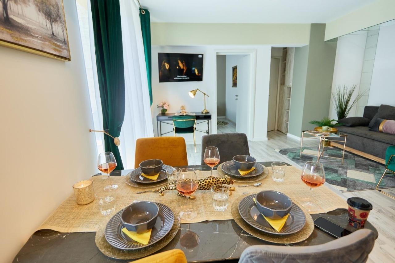 Voguish Apartment Bucharest Exterior photo